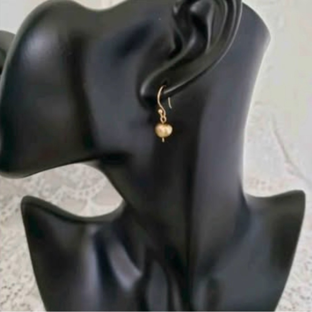 Elegant Gold Drop Earrings